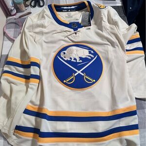 2022 Buffalo Sabres Adidas NHL Heritage Classic Jersey NWT Size 54 Primegreen